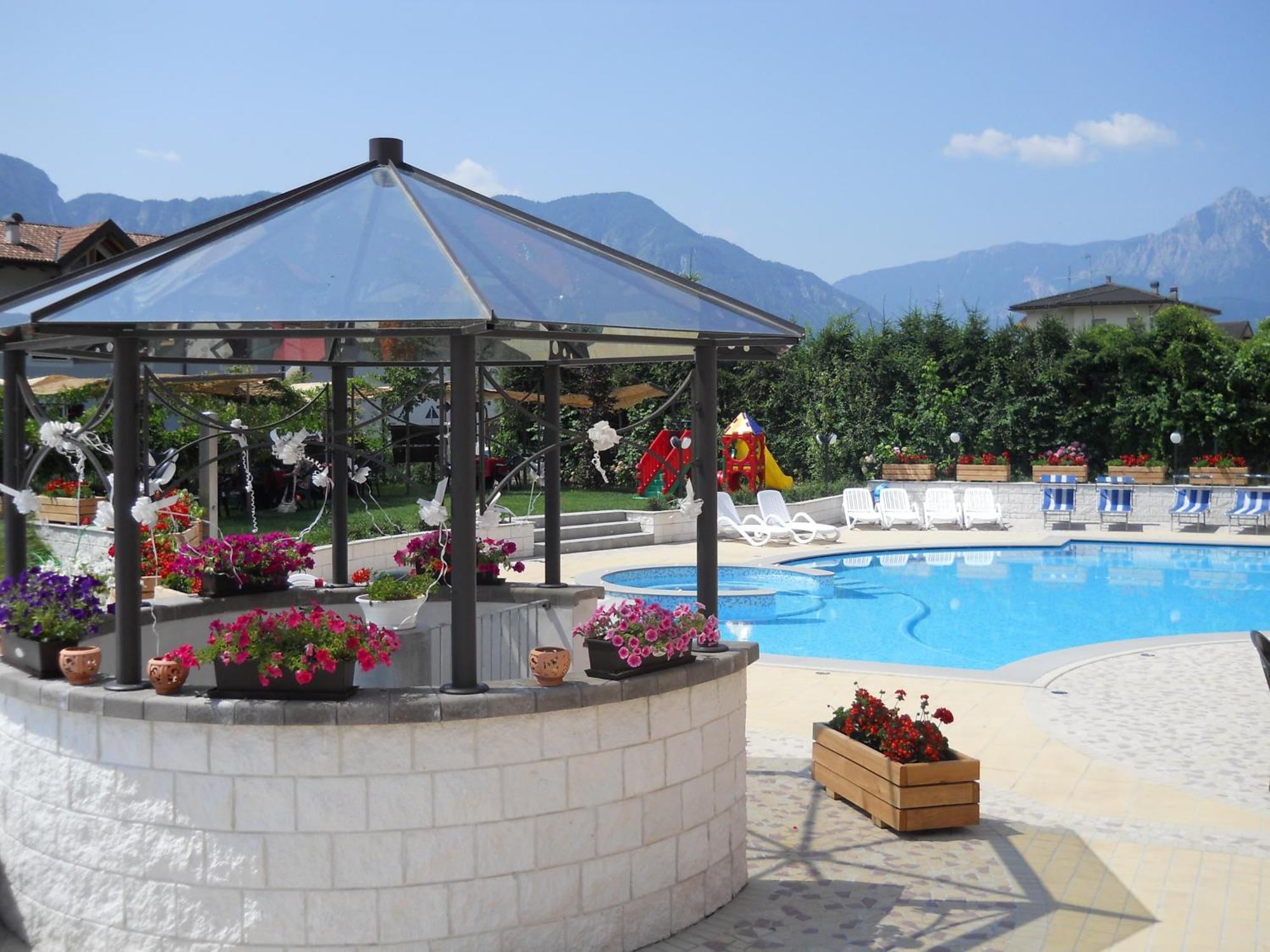 Hotel Bellaria 레비코온천 외부 사진