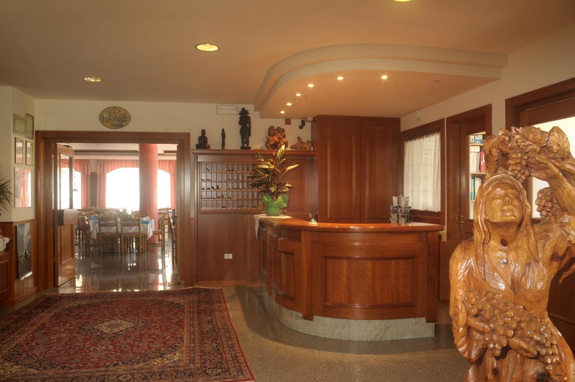 Hotel Bellaria 레비코온천 외부 사진