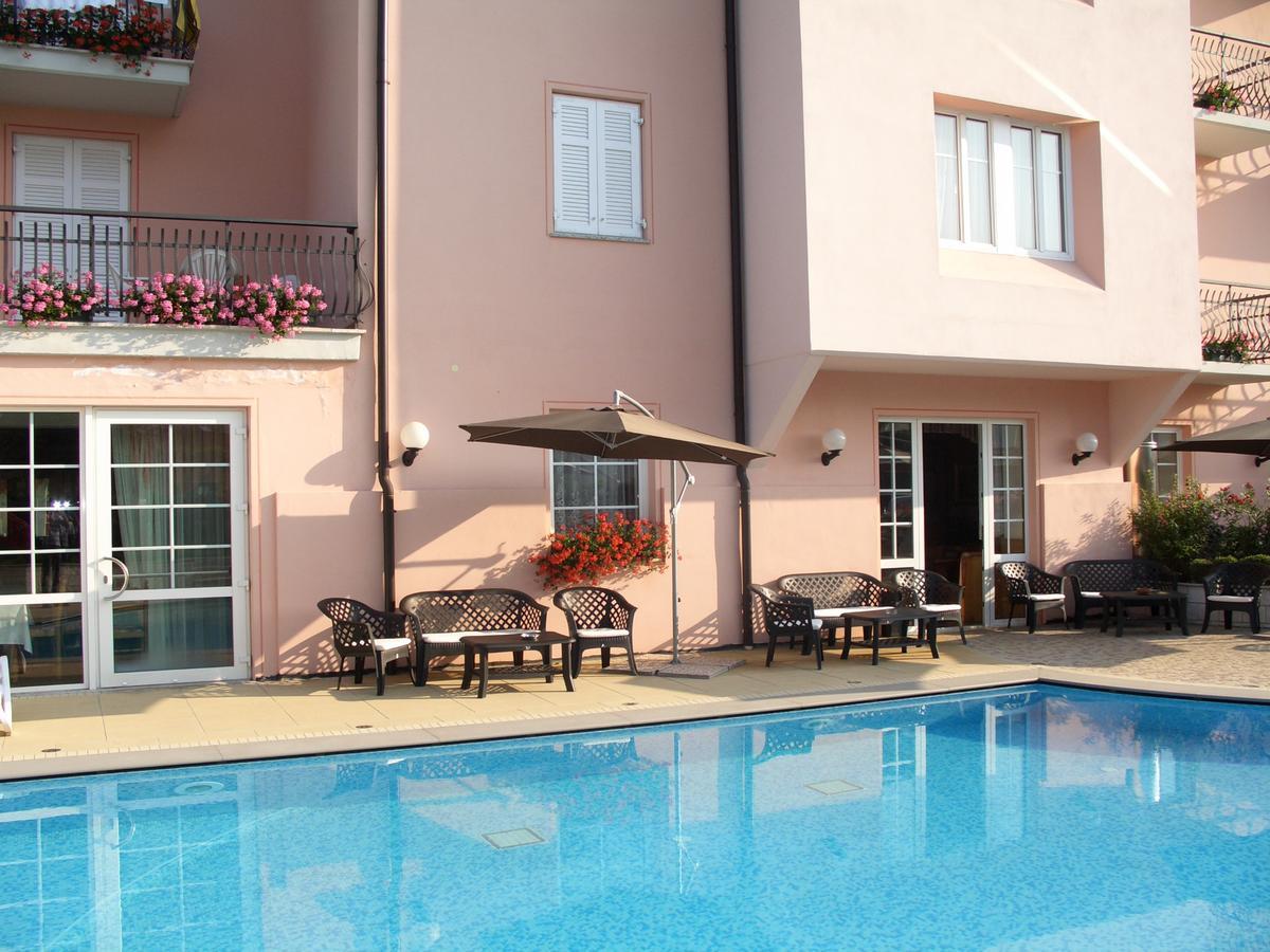 Hotel Bellaria 레비코온천 외부 사진