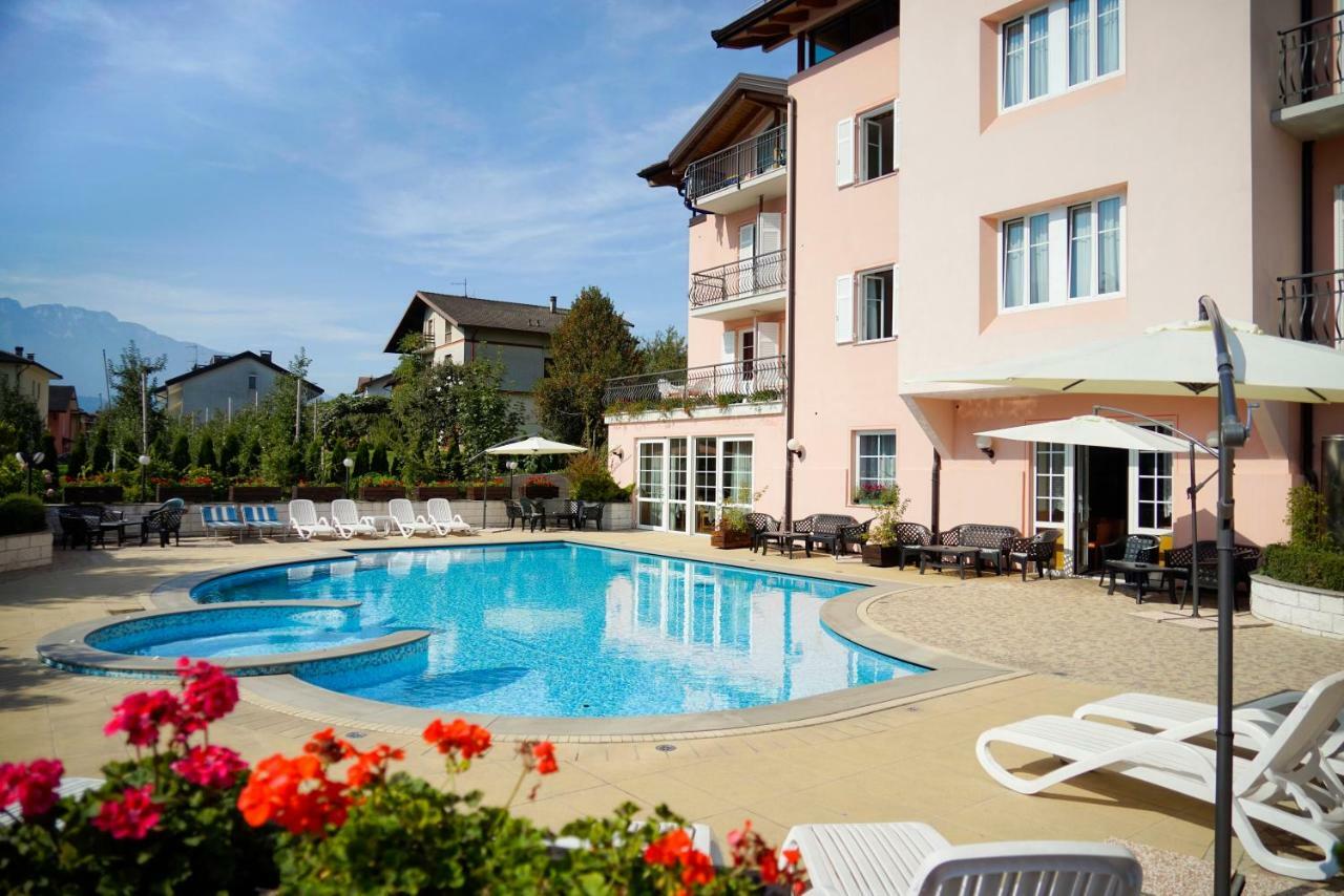Hotel Bellaria 레비코온천 외부 사진